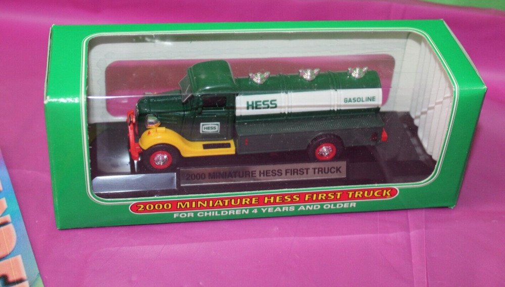 23 Piece Of Hess 2000 Miniature First Truck Holiday Toy Christmas Gift In Box